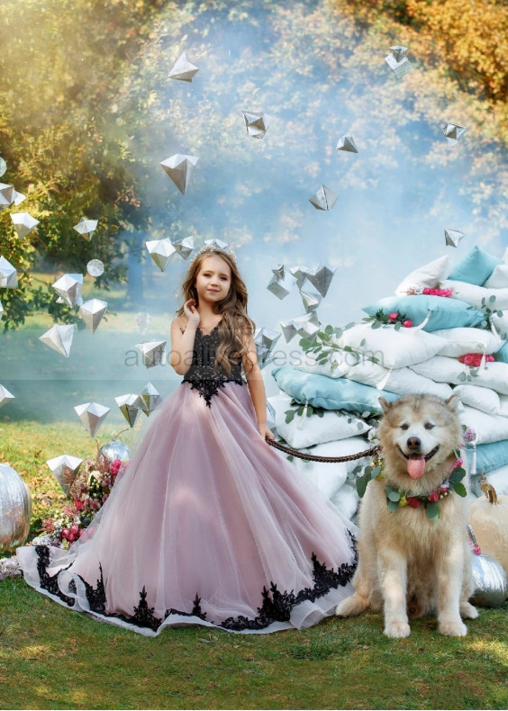 Black Lace Appliques Lavender Tulle Romantic Flower Girl Dress Black Lace Appliques Lavender Tulle Romantic Flower Girl Dress